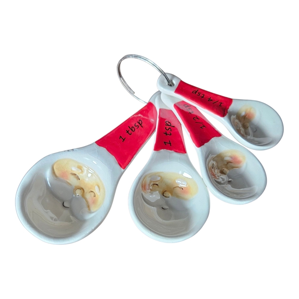Santa Measuring Spoons Set In Ceramic Holiday Themed.
